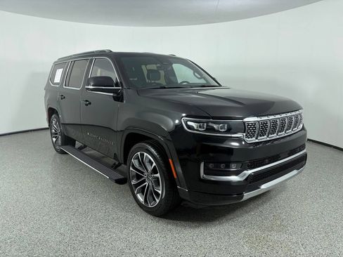Used 2023 Jeep Grand Wagoneer Series III AWD/4WD image 9