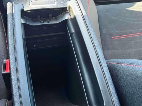 Used 2023 Mercedes-Benz GLB 250 image 38