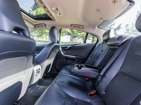 Used 2016 Volvo S60 T5 Premier FWD image 13