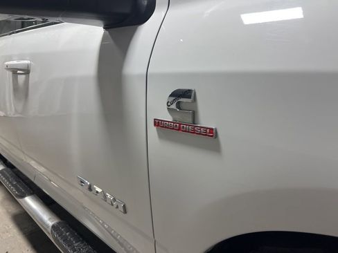 Used 2023 RAM 2500 Laramie AWD/4WD image 10