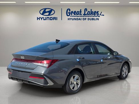 New 2026 Hyundai Elantra SE image 5