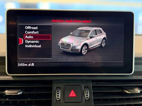 Used 2019 Audi Q5 2.0T Premium Plus image 31