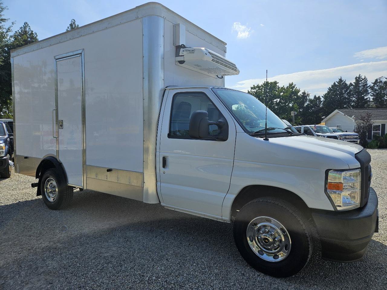 Used 2024 Ford E-350 and Econoline 350 Super Duty w/ Power Windows & Locks Group RWD image 7