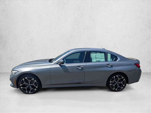 Used 2025 BMW 330i Sedan w/ Convenience Package RWD image 10