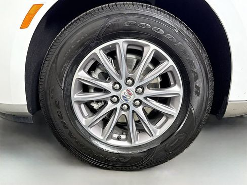 Used 2023 Buick Enclave Essence FWD image 29