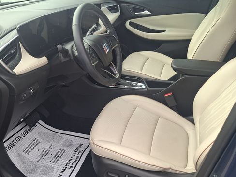 Used 2024 Buick Encore GX Avenir w/ Avenir Technology Package FWD image 9