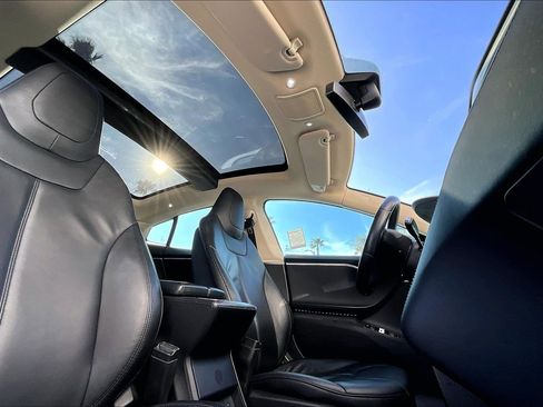 Used 2013 Tesla Model S image 22