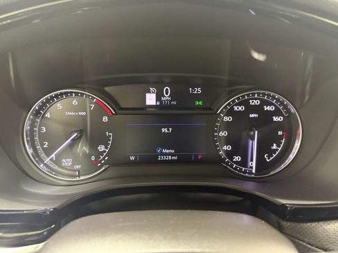 Used 2025 Cadillac XT5 Premium Luxury image 14