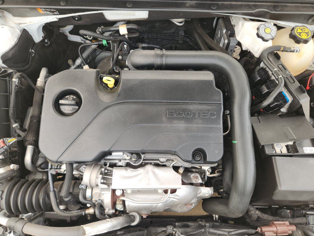 Used 2023 Chevrolet Malibu LT FWD image 31