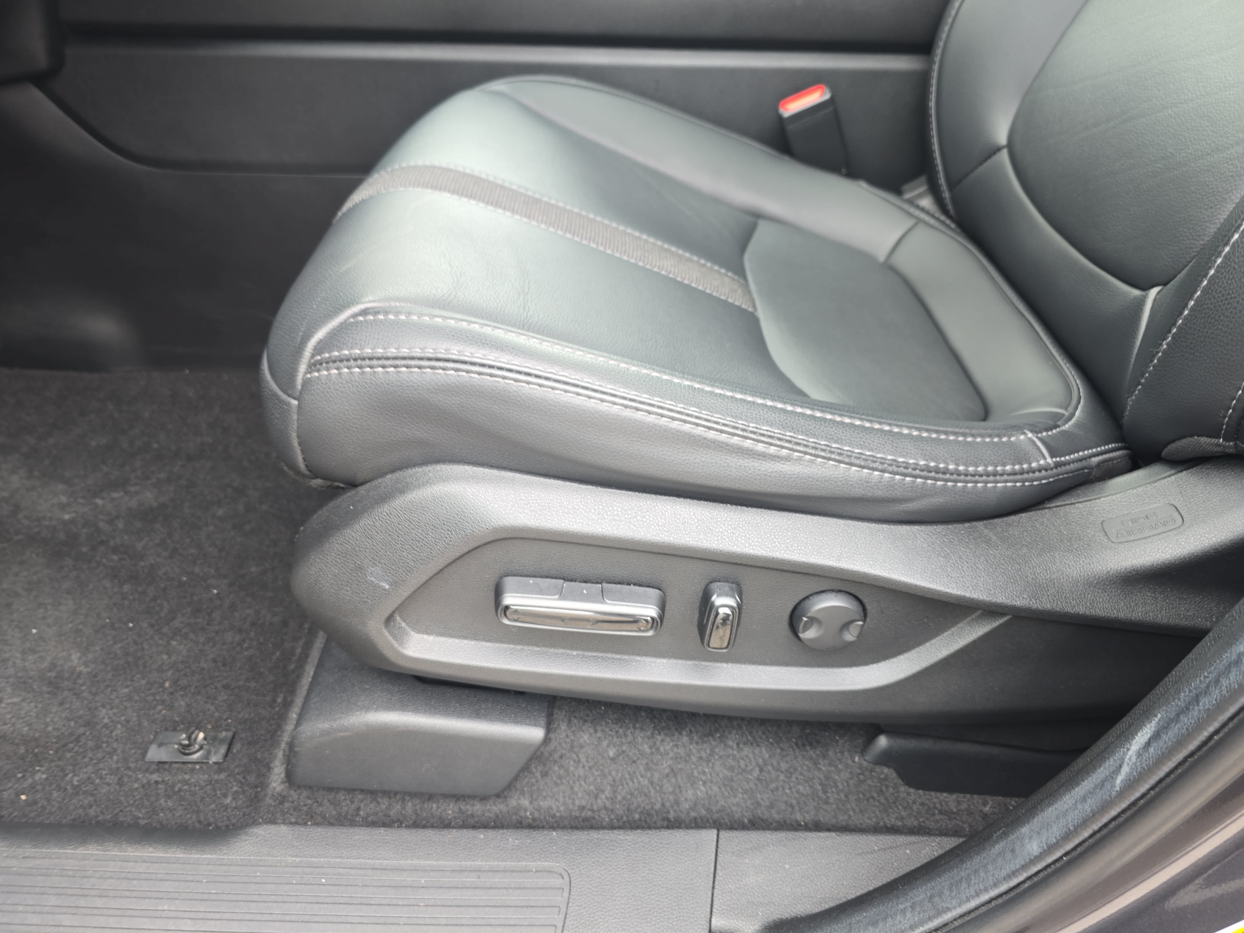 Used 2024 Honda Pilot Touring image 31