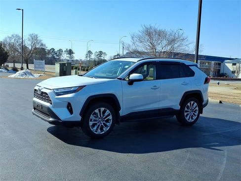 Used 2024 Toyota RAV4 XLE Premium image 7