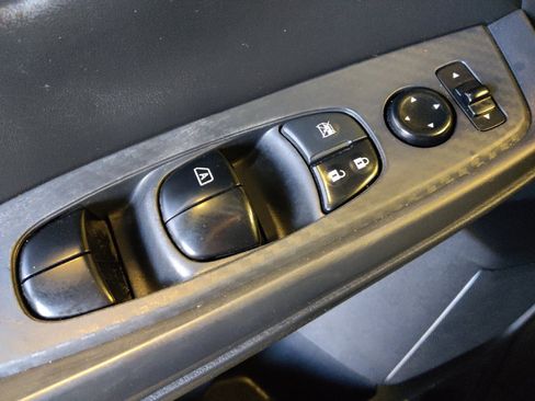 Used 2022 Nissan Sentra SV FWD image 27