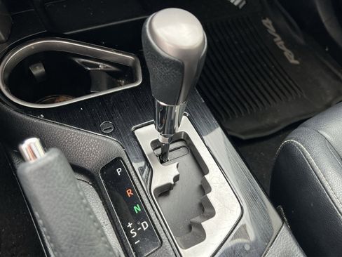 Used 2017 Toyota RAV4 Limited image 19