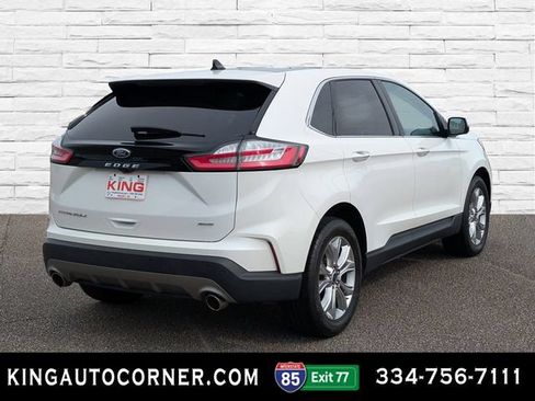 Used 2022 Ford Edge Titanium AWD/4WD image 3