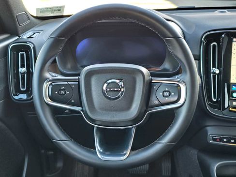 Used 2023 Volvo C40 P8 Recharge Plus image 19