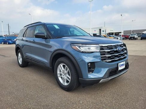 New 2026 Ford Explorer Active w/ Active Comfort Package image 18