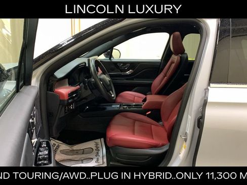 Used 2025 Lincoln Corsair Grand Touring w/ Towing Package AWD/4WD image 29