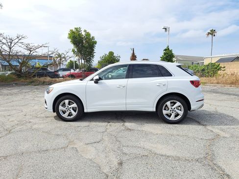 Used 2019 Audi Q3 2.0T Premium w/ Convenience Package AWD/4WD image 8