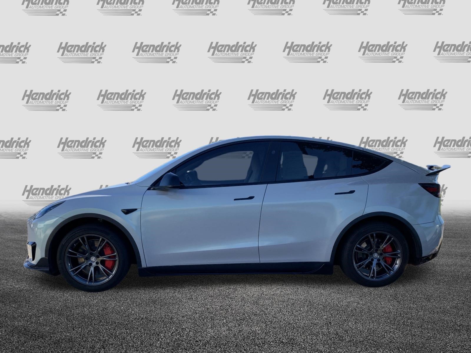 Used 2024 Tesla Model Y Long Range AWD/4WD image 7