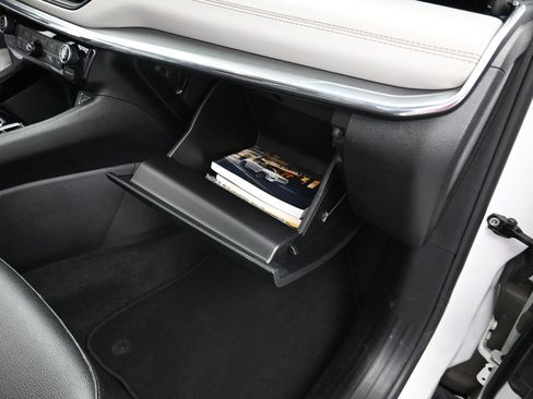 Used 2024 Jeep Compass Limited image 30