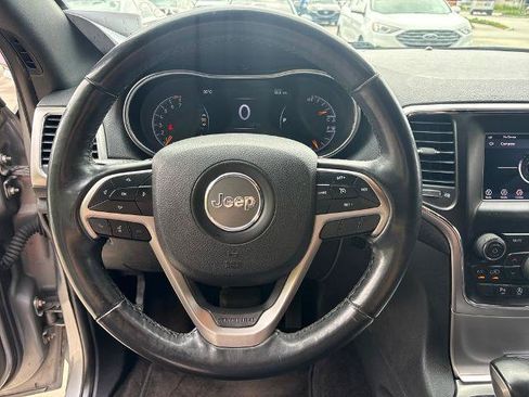 Used 2018 Jeep Grand Cherokee Laredo RWD image 17