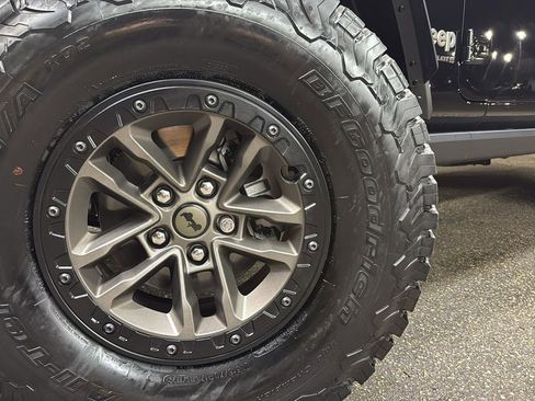 Used 2025 Jeep Wrangler Unlimited Rubicon 392 image 9