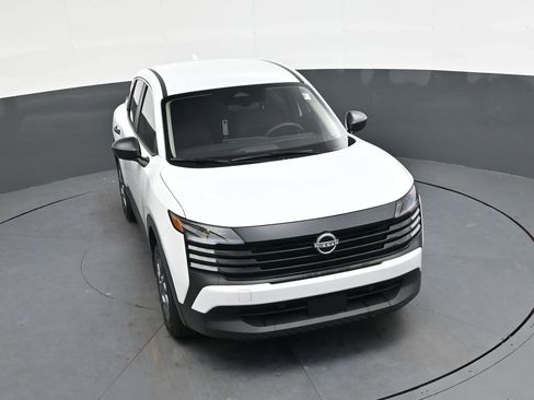 Used 2025 Nissan Kicks S image 23