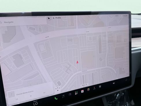 Used 2025 Tesla Model S AWD/4WD image 64