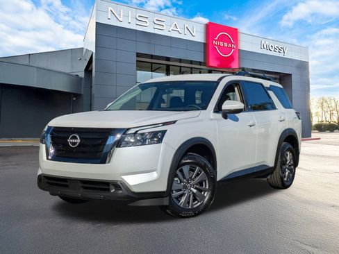 New 2025 Nissan Pathfinder SV image 1