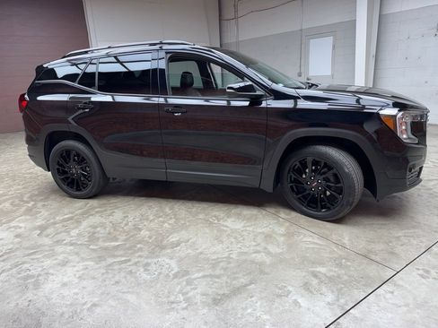 Used 2023 GMC Terrain SLT w/ Elevation Edition AWD/4WD image 6