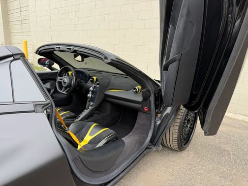Used 2022 McLaren 720S Performance RWD image 34