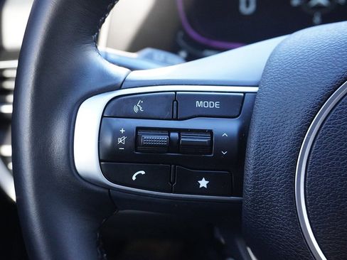 Used 2025 Kia Sportage EX image 43