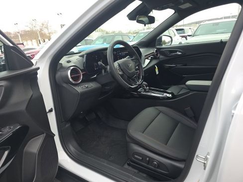 New 2026 Chevrolet Trax RS w/ Sunroof Package image 13