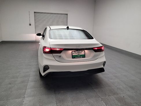 Used 2022 Kia Forte Sedan FWD image 6