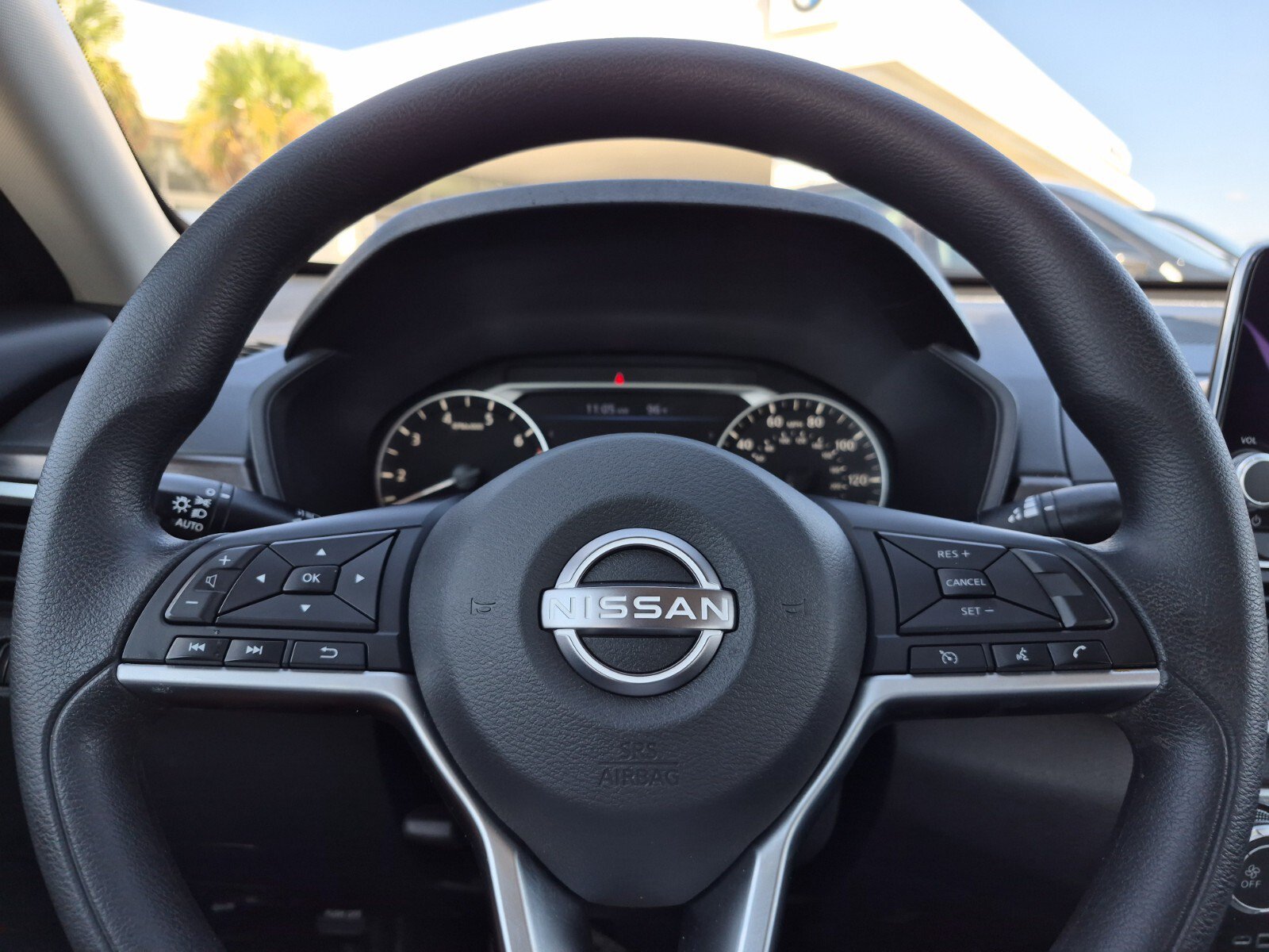 Used 2023 Nissan Altima 2.5 SV FWD image 22