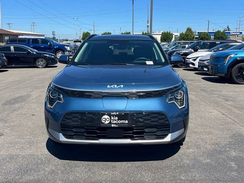 Certified 2023 Kia Niro Wind w/ Wind Preserve Package FWD image 4