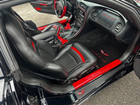 Used 1999 Chevrolet Corvette Coupe w/ Memory Pkg image 16