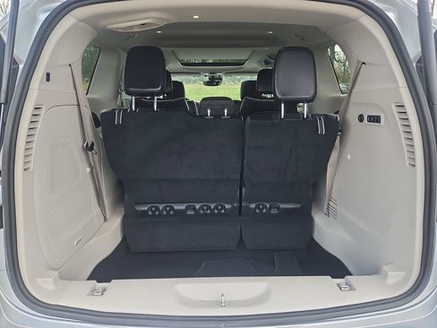 Used 2022 Chrysler Pacifica Limited AWD/4WD image 35