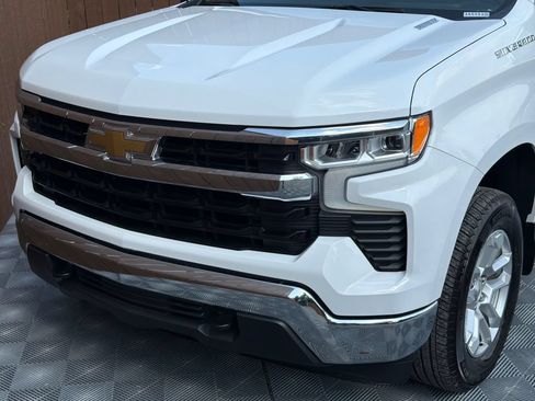 Used 2024 Chevrolet Silverado 1500 LT AWD/4WD image 21