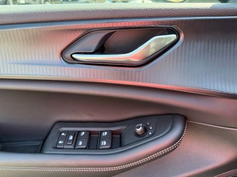 New 2025 Jeep Grand Cherokee Laredo X w/ Luxury Tech Group I image 13