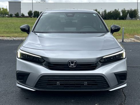 Certified 2024 Honda Civic Sport image 3