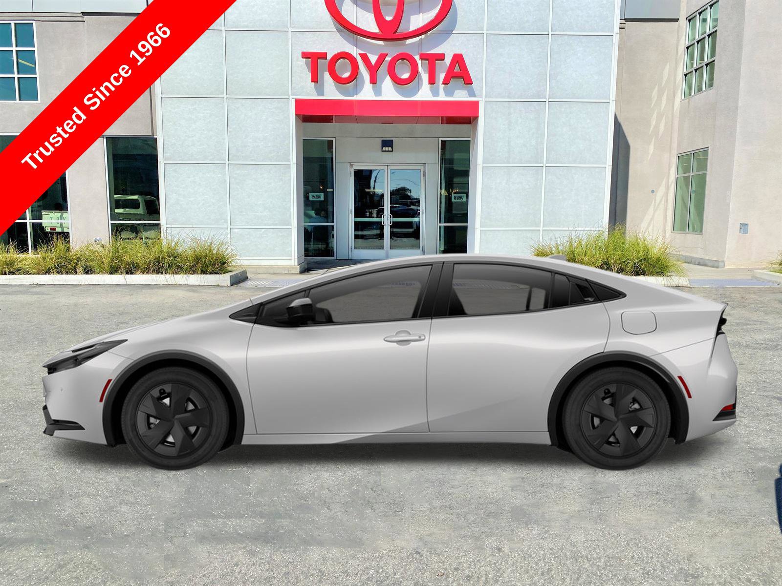 New 2027 Toyota Prius LE FWD image 3