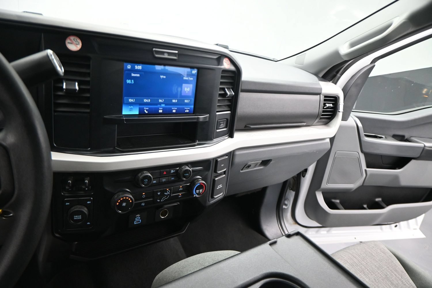 Used 2025 Ford F350 XLT AWD/4WD image 6