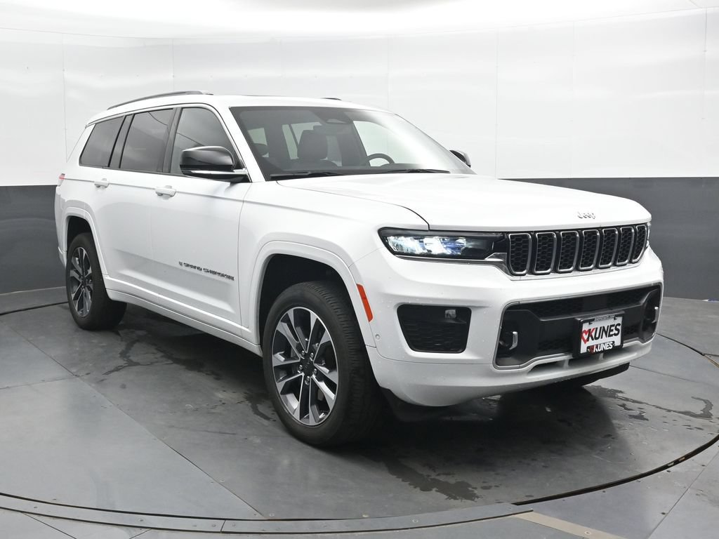 Used 2024 Jeep Grand Cherokee L Overland w/ Trailer Tow Package AWD/4WD image 4