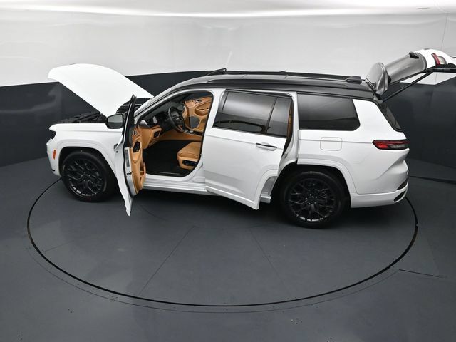 Used 2023 Jeep Grand Cherokee L Summit AWD/4WD image 27