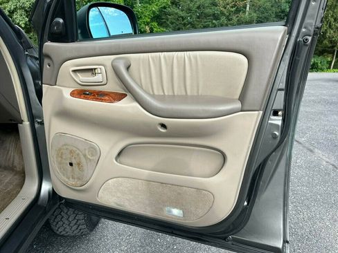 Used 2005 Toyota Tundra Limited w/ All Weather Guard Pkg image 32