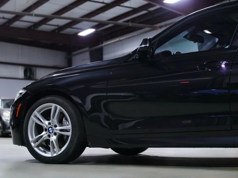 Used 2018 BMW 330i xDrive Sedan w/ M Sport Package image 17