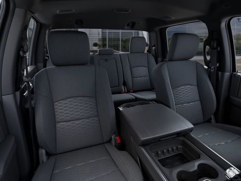 New 2026 RAM 3500 Big Horn AWD/4WD image 16