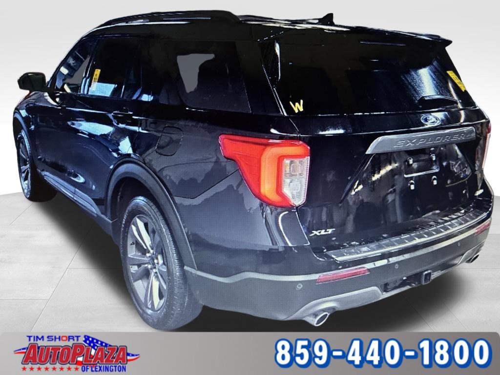 Used 2022 Ford Explorer XLT w/ Equipment Group 202A AWD/4WD image 2
