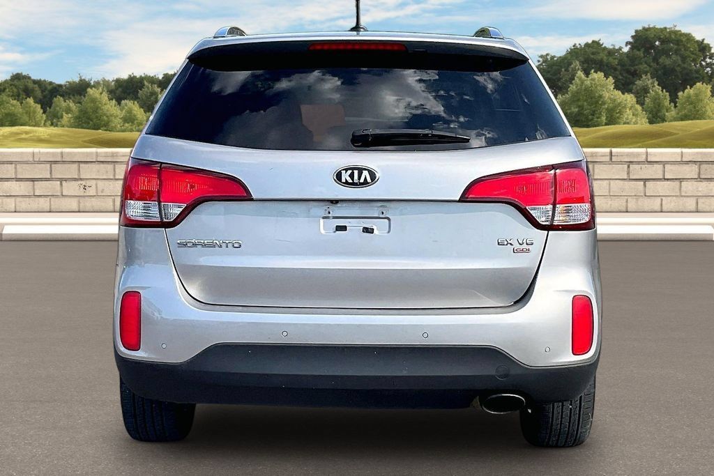 Used 2014 Kia Sorento EX w/ EX V6 Touring Package FWD image 4